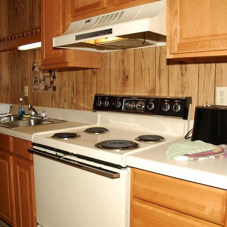 Carolina Landing Camping Resort Cabin 9 Fair Play Exterior photo